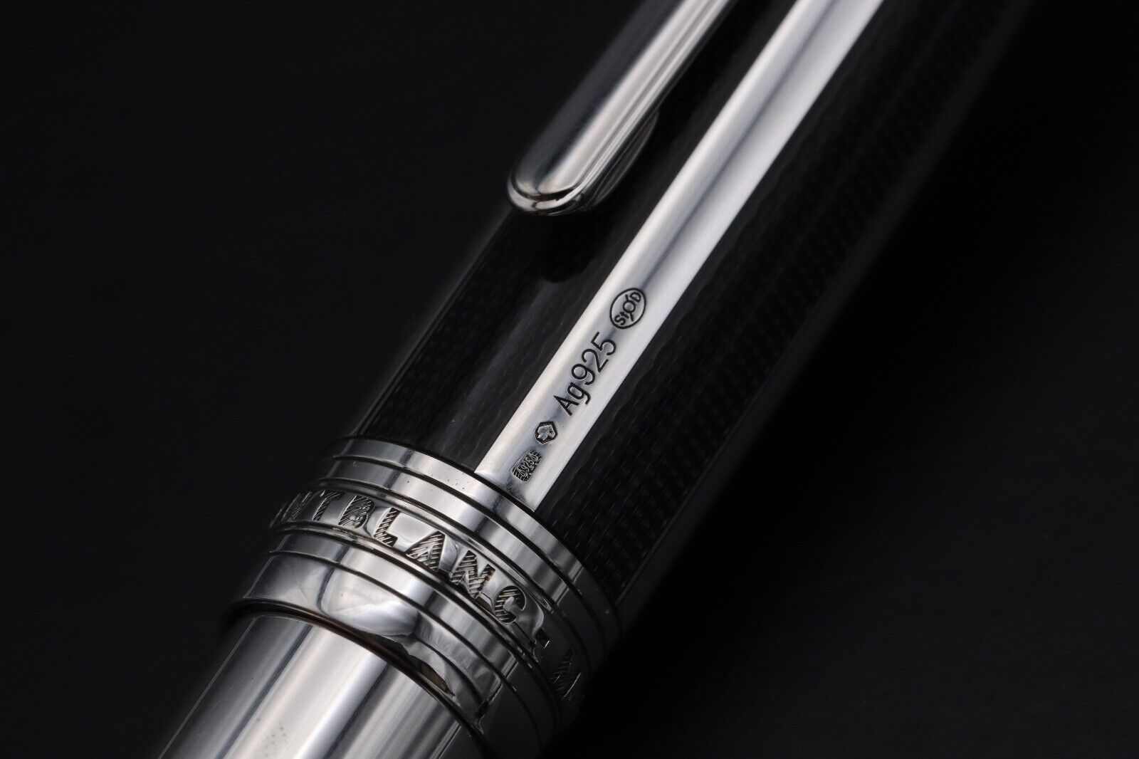 Montblanc Meisterstuck 146 LeGrand Silver Fibre Guilloche Fountain Pen - UNUSED image 4