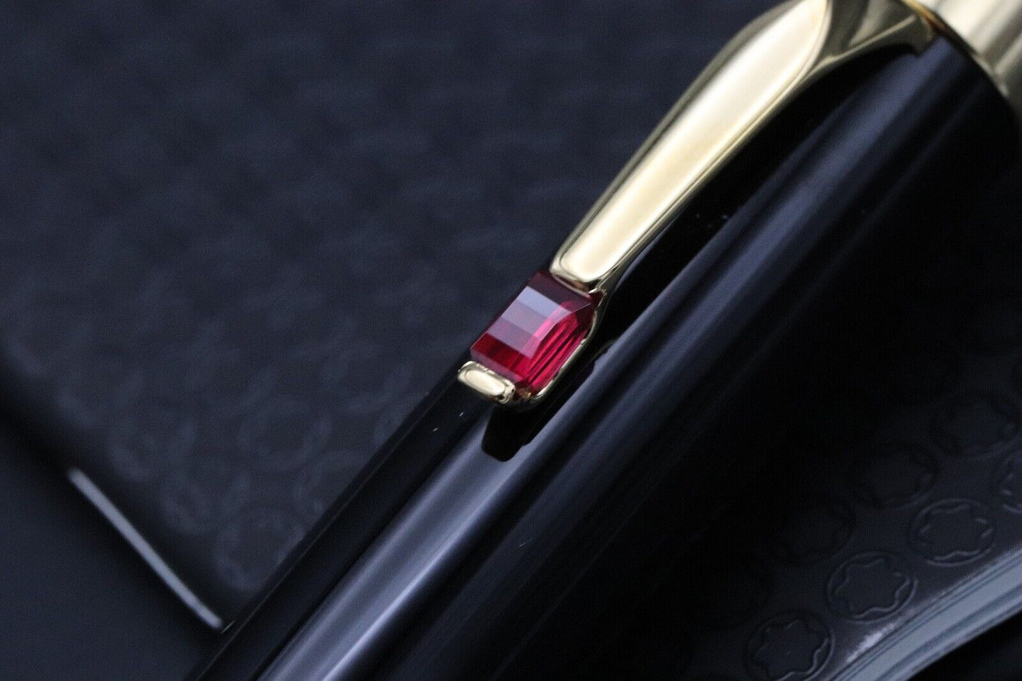 Montblanc Boheme Rouge Ballpoint Pen image 2