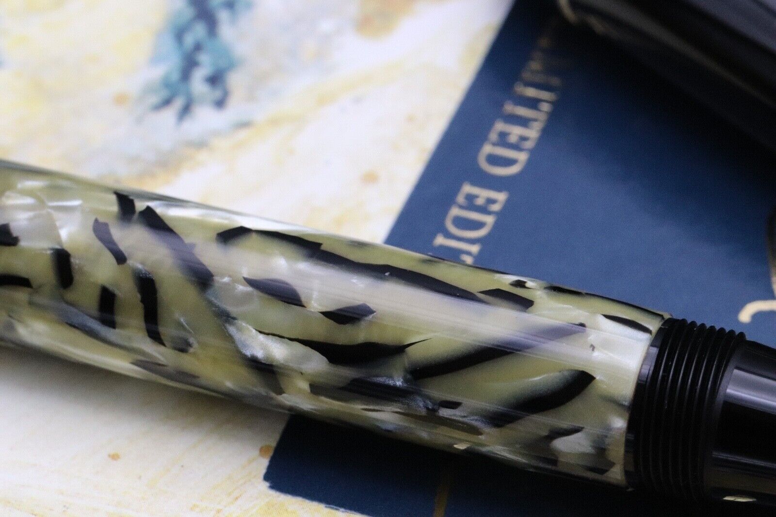 Montblanc Writers Edition Oscar Wilde Fountain Pen image 3