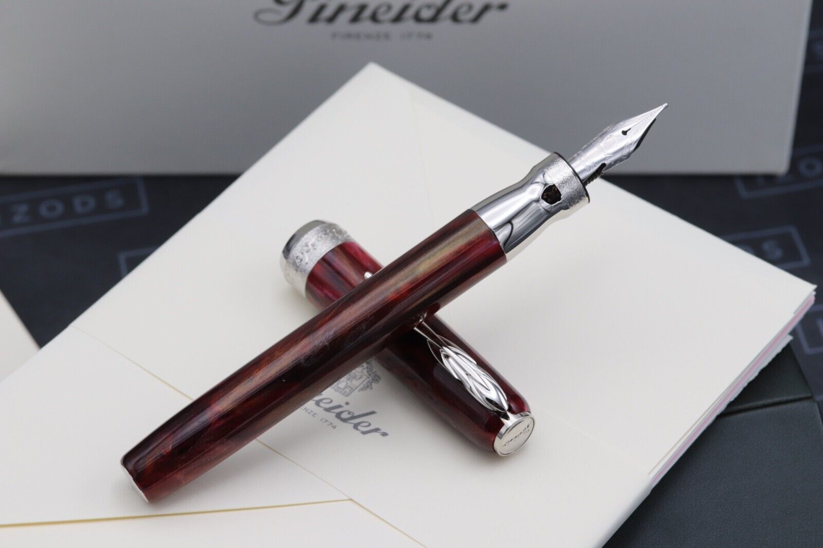 Pineider La Grande Bellezza Gemstones Rodolite Red Fountain Pen - UNUSED image 1