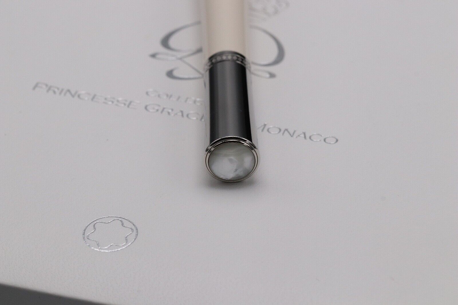 Montblanc Princesse Grace de Monaco Ivory-Resin Fountain Pen – IZODS