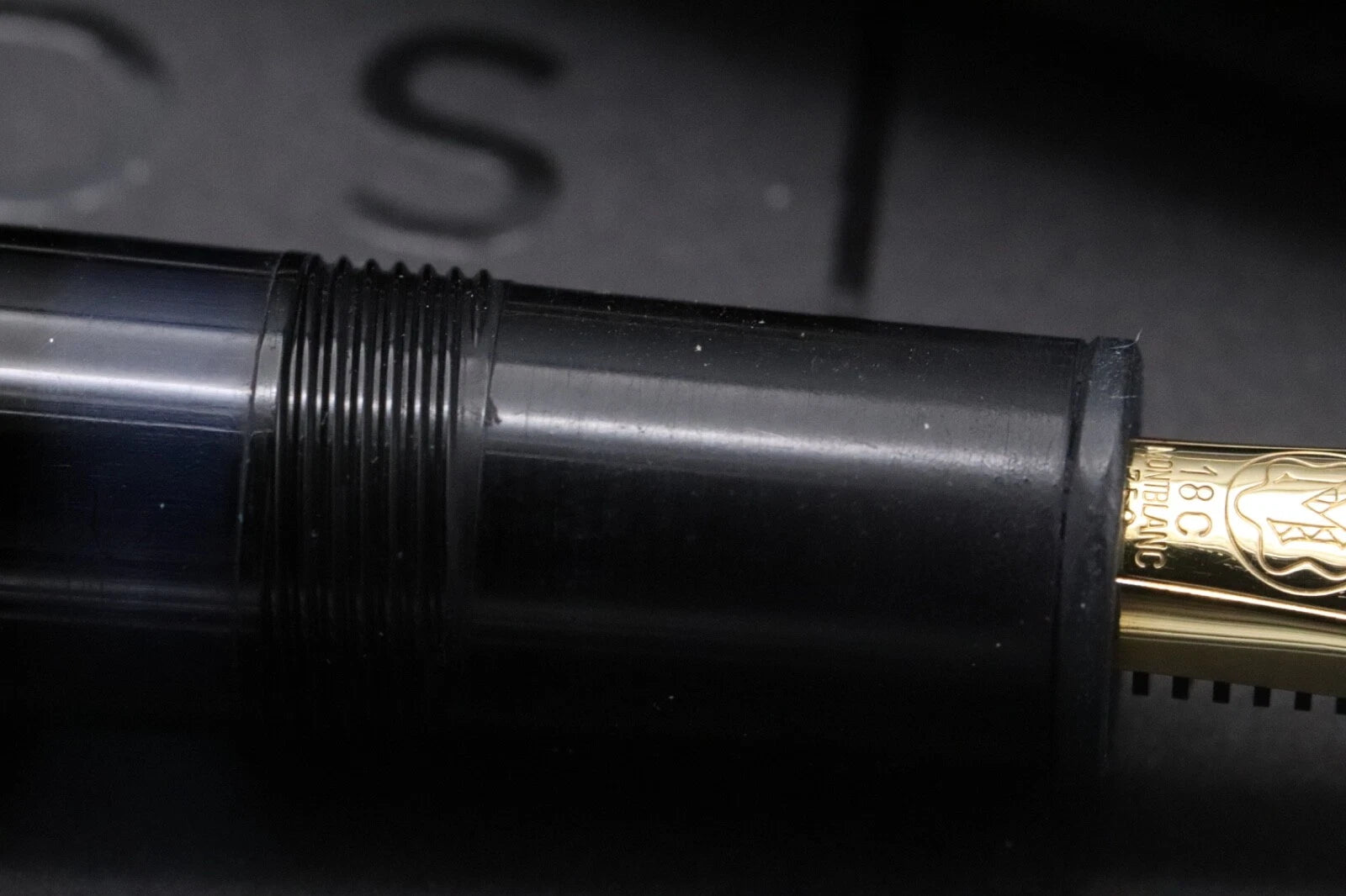 Montblanc Meisterstuck 146 LeGrand Gold Coated Fountain Pen - 18c Monotone Nib image 4
