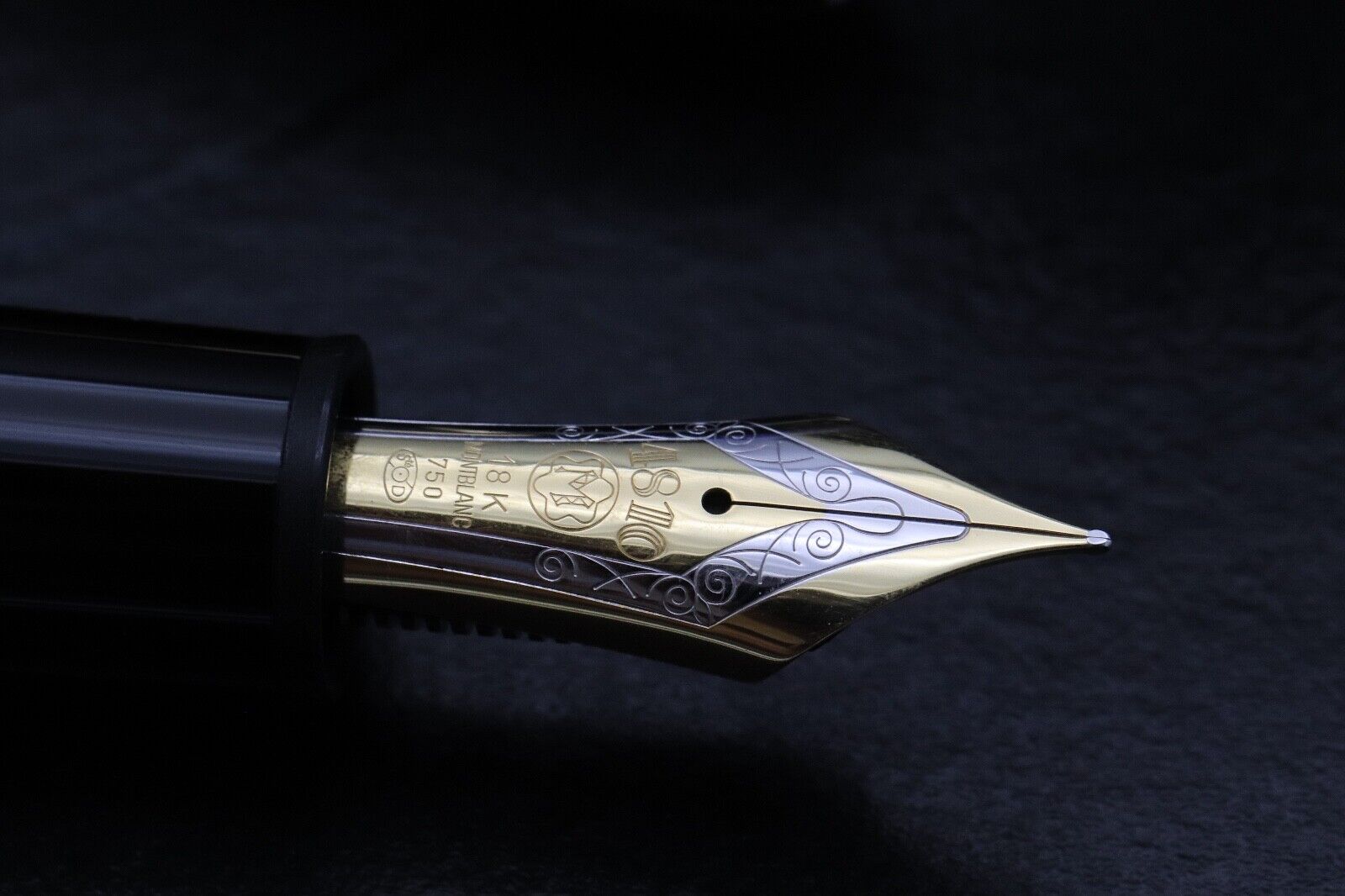 Montblanc Meisterstuck 149 Gold-Coated Fountain Pen image 2