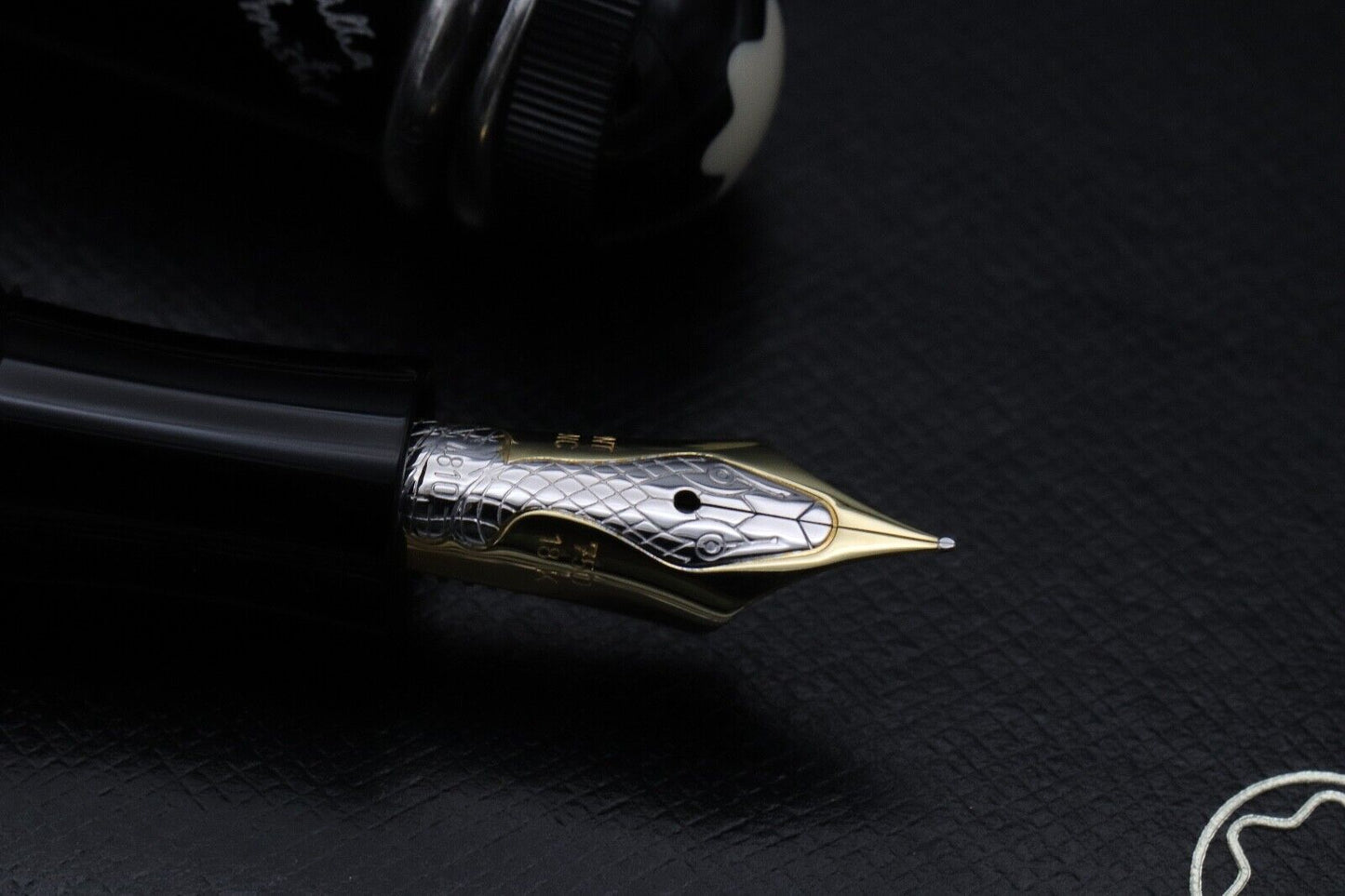 Montblanc Writers Edition Agatha Christie Fountain Pen - NEVER INKED - Fine Nib image 2