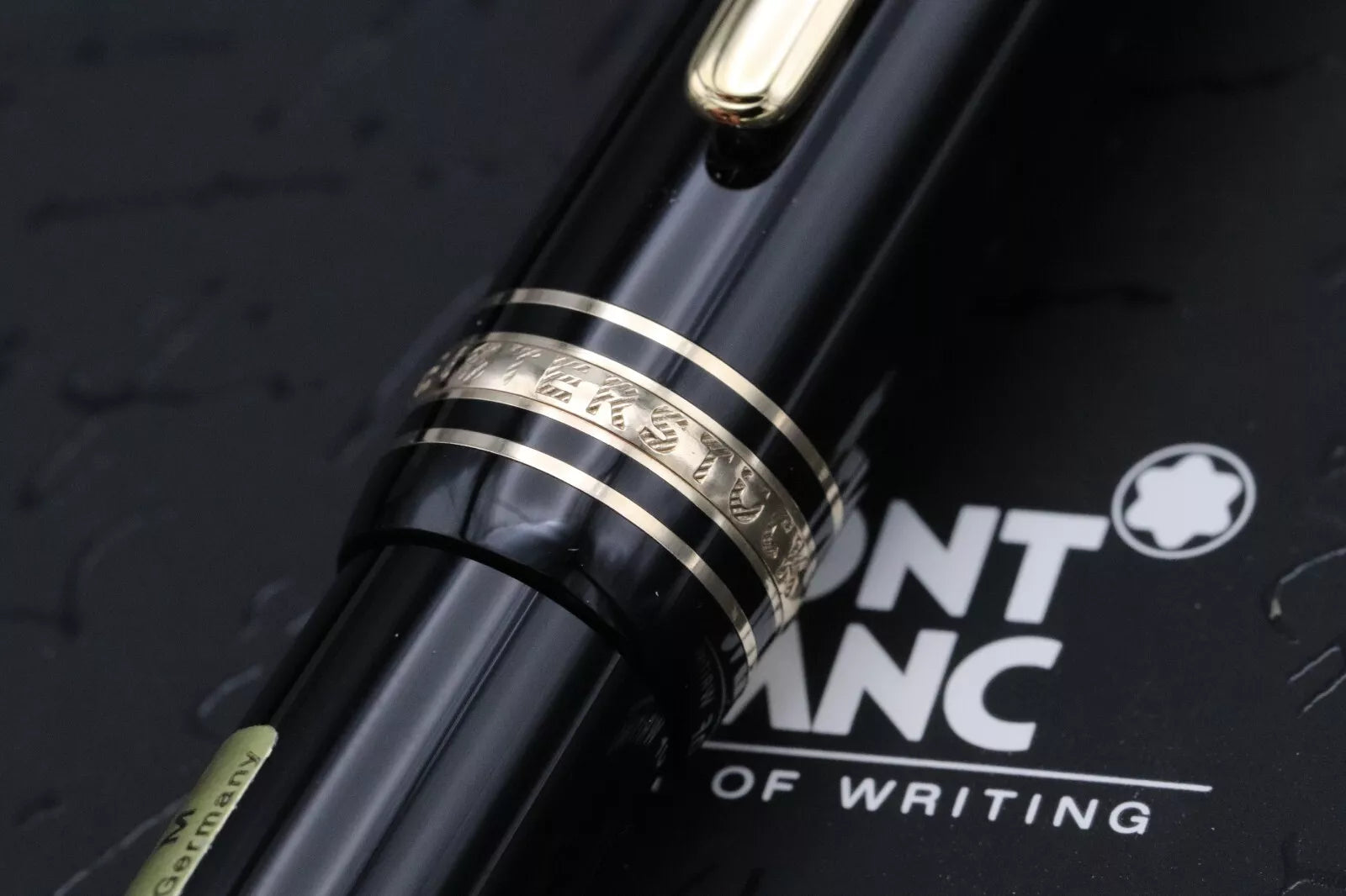 Montblanc Meisterstuck 146 LeGrand Gold-Coated Fountain Pen image 5