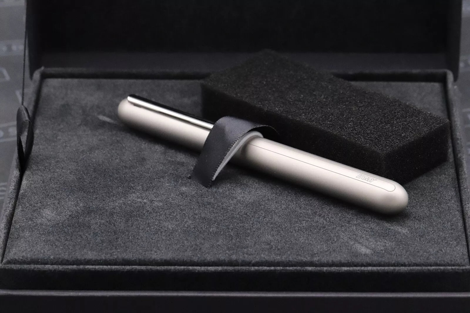 Lamy Dialog 3 Palladium Fountain Pen - Broad Nib image 5