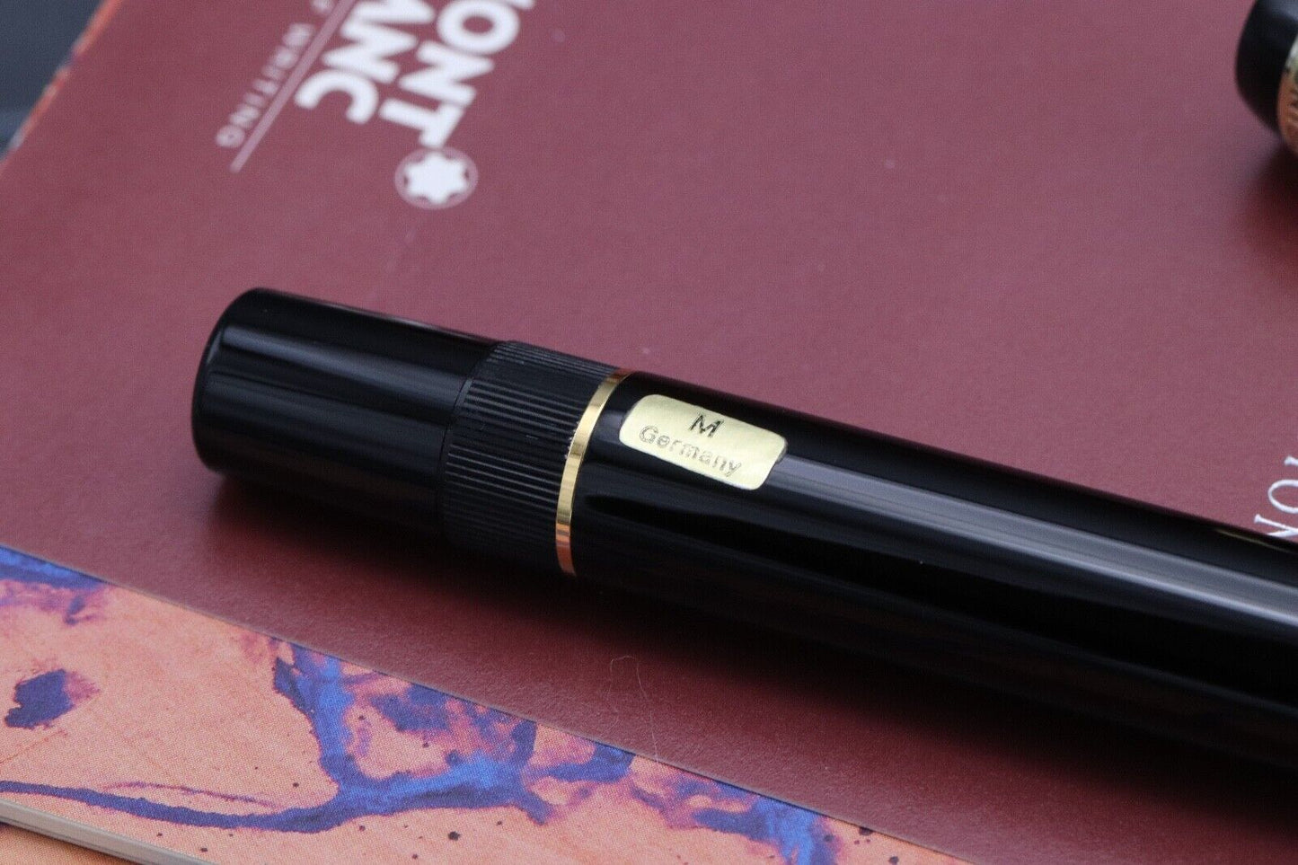 Montblanc Writers Edition Agatha Christie Vermeil Fountain Pen - UNUSED image 3