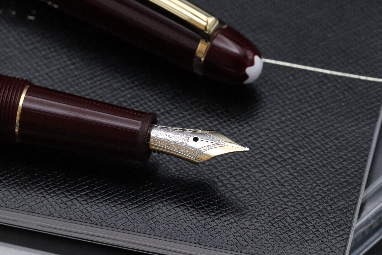Montblanc Meisterstuck 145 Classique Bordeaux Fountain Pen - UNUSED - Fine Nib image 2