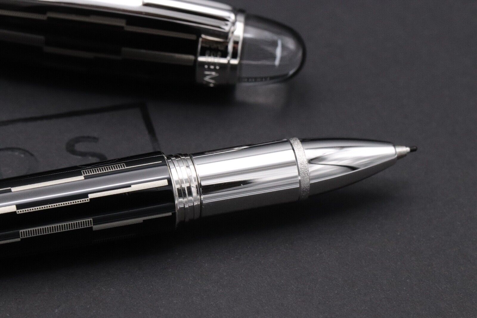 Montblanc Starwalker Black Mystery Rollerball / Fineliner Pen image 2