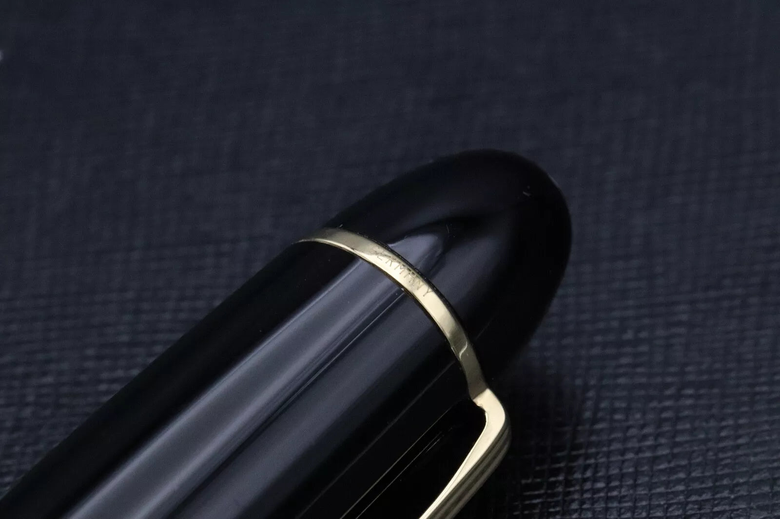 Montblanc Meisterstuck 149 Gold-Coated Fountain Pen image 6