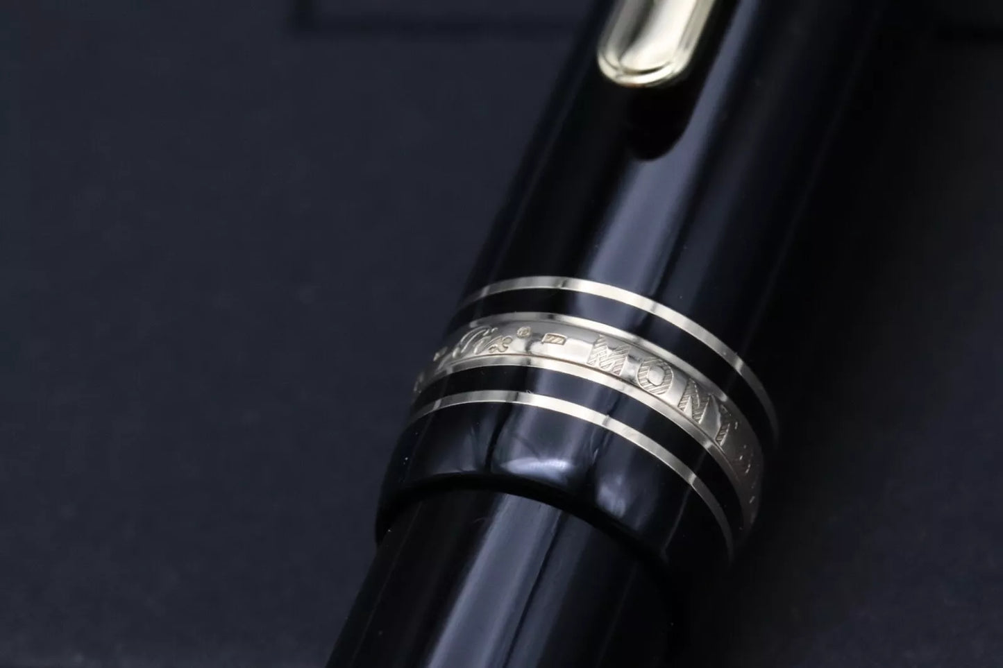 Montblanc Meisterstuck 146 LeGrand Gold Coated Fountain Pen - OM Nib image 3