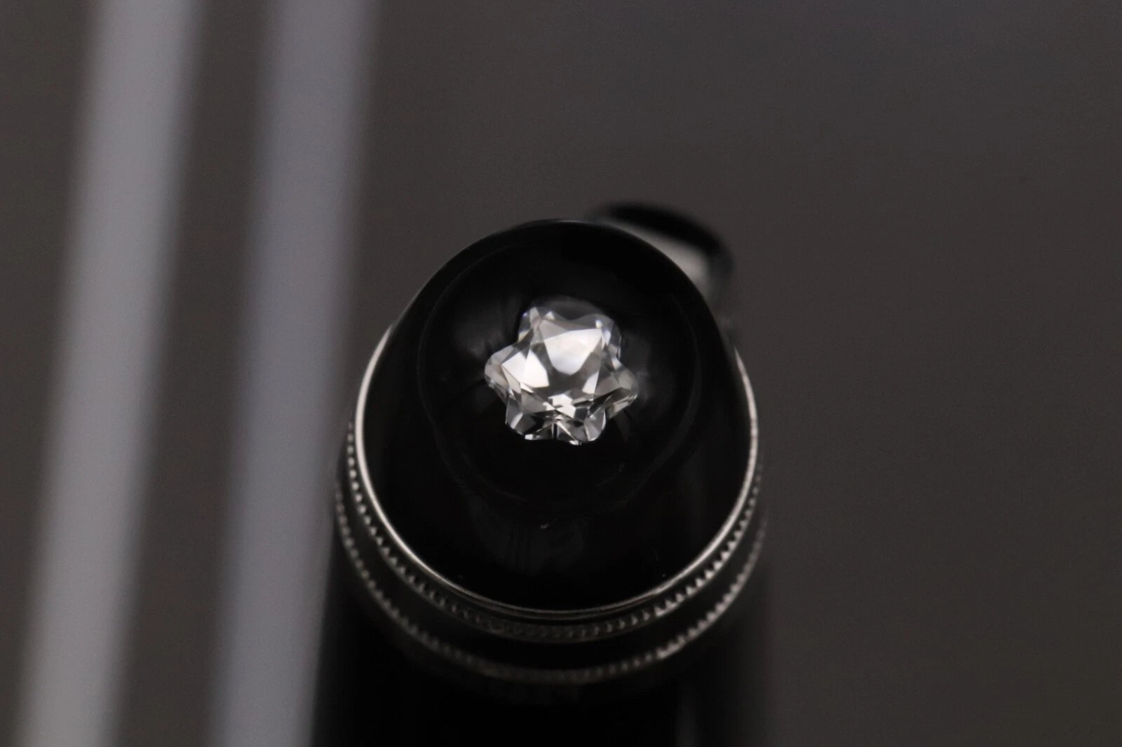 Montblanc Meisterstück 145 Classique Diamond Collection Fountain Pen - UNUSED image 7