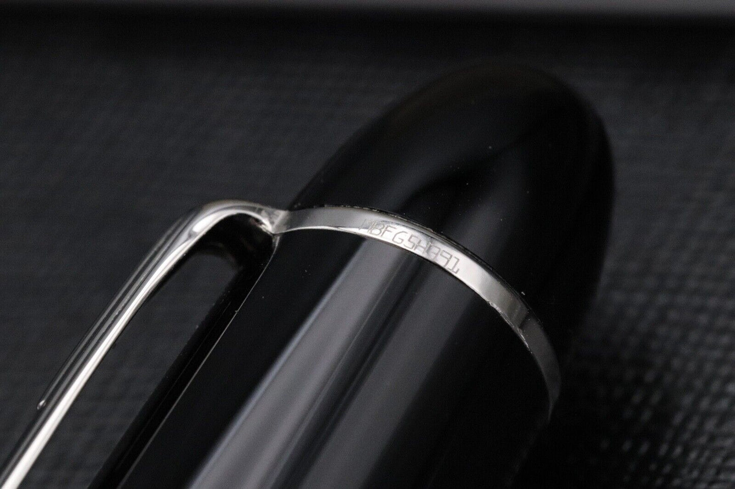 Montblanc Meisterstuck 149 Platinum-Coated Fountain Pen image 5