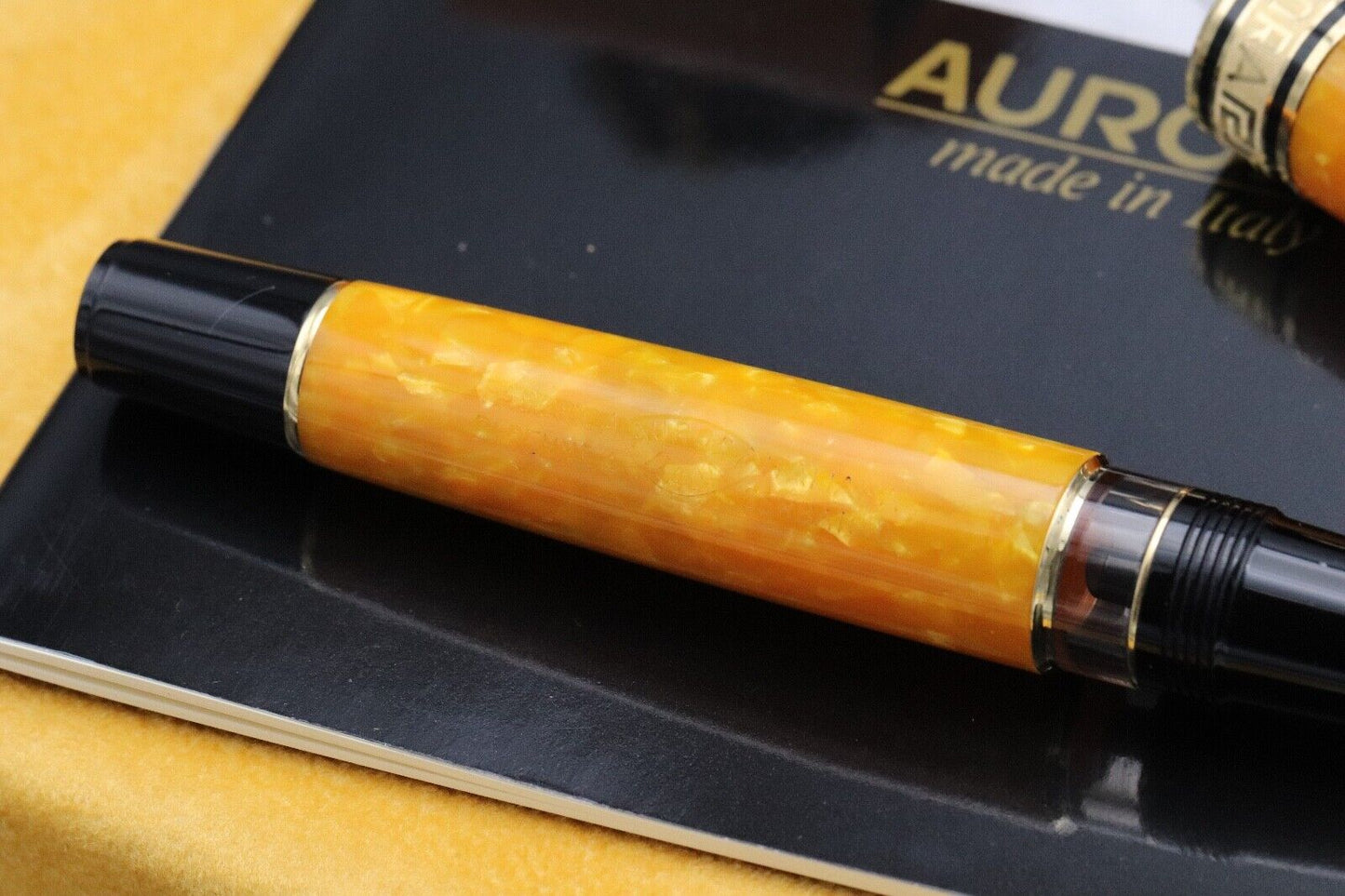 Aurora Optima Sole Limited Edition Fountain Pen - NEVER INKED image 3