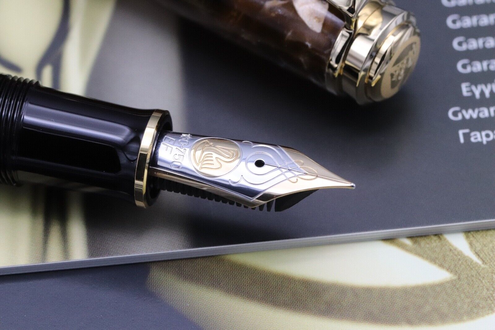 Pelikan Souveran M800 Renaissance Brown Fountain Pen - DIPPED - EF Nib image 2