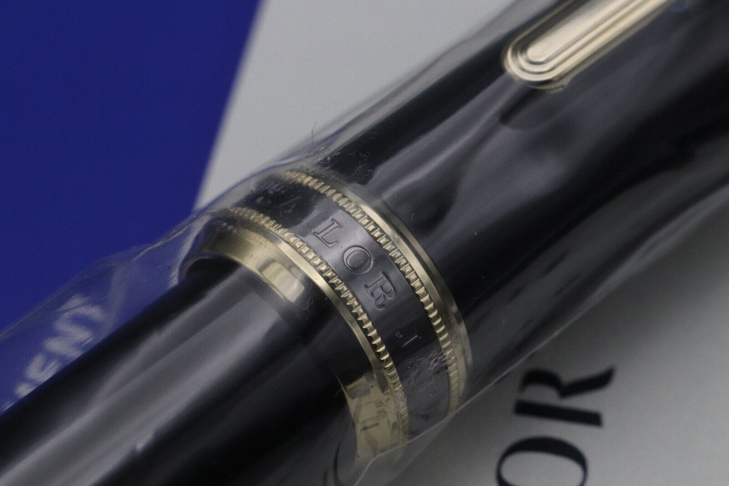 Sailor 1911L Black Gold Fountain Pen - M Naginata Togi Nib - SEALED image 2