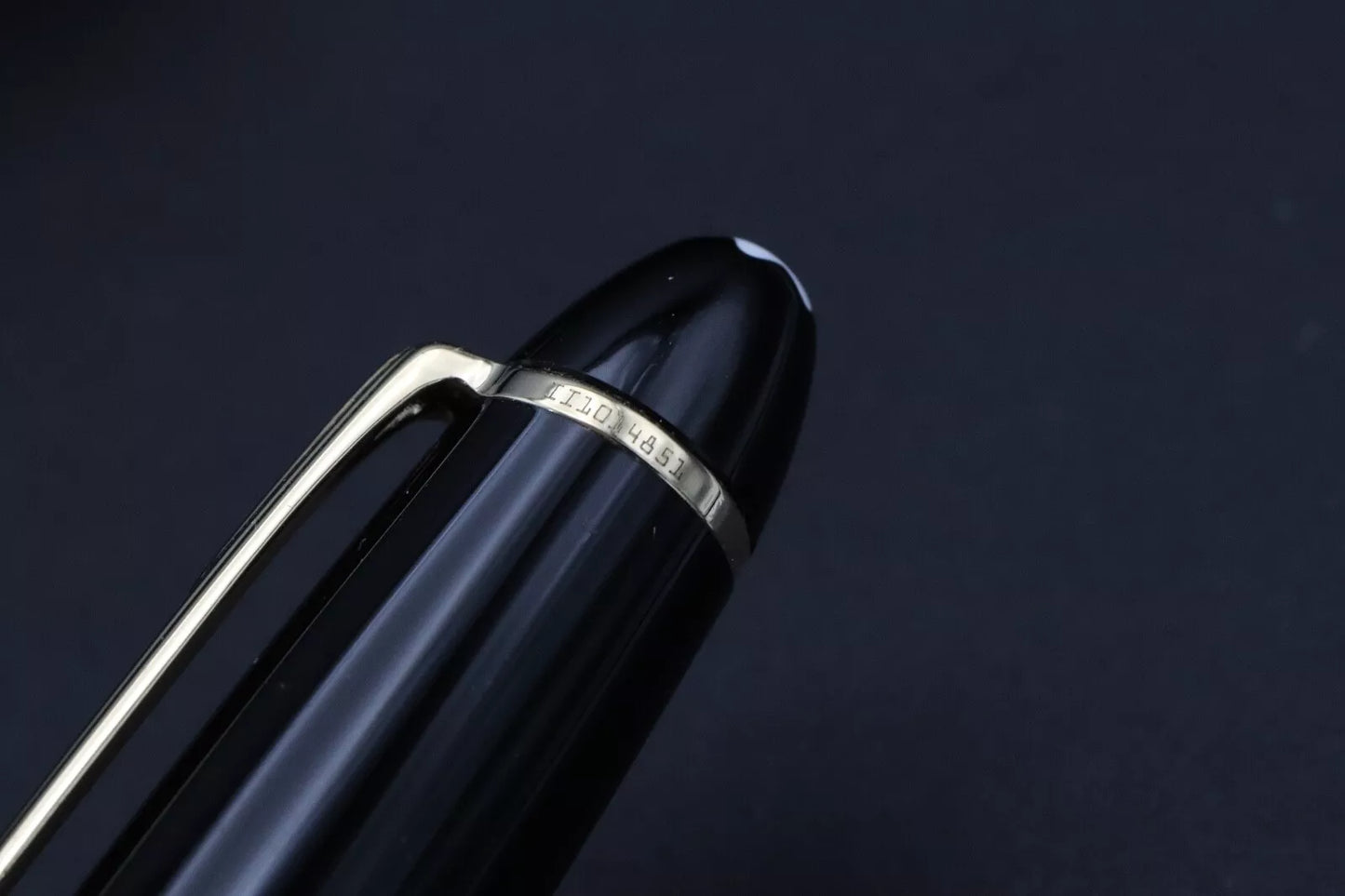 Montblanc Meisterstuck 147 Traveller Gold Line Fountain Pen with Pouch - EF Nib image 5