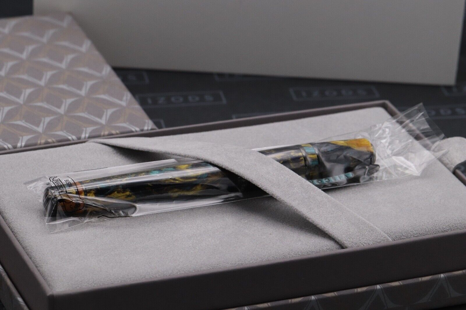 Visconti Homo Sapiens Earth Origins Earth Limited Edition Fountain Pen - UNUSED image 6