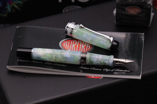 Aurora Optima Caleidoscopio Luce Verde Limited Edition Fountain Pen - EF Nib image 1