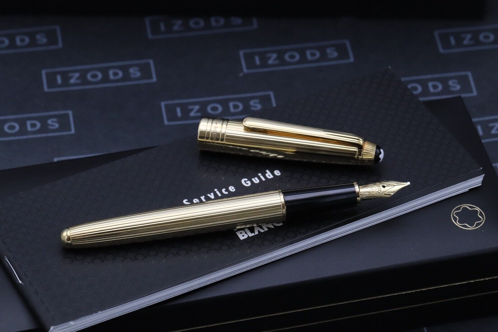Montblanc Meisterstuck 144 Classique Pinstripe Solid Gold Fountain Pen image 1