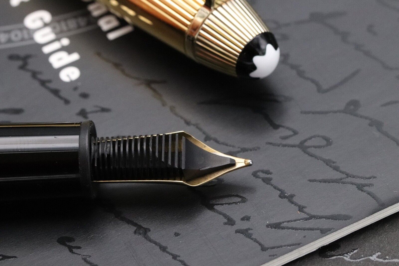 Montblanc Meisterstück 146 LeGrand Vermeil Pinstripe Fountain Pen - NEVER INKED image 4