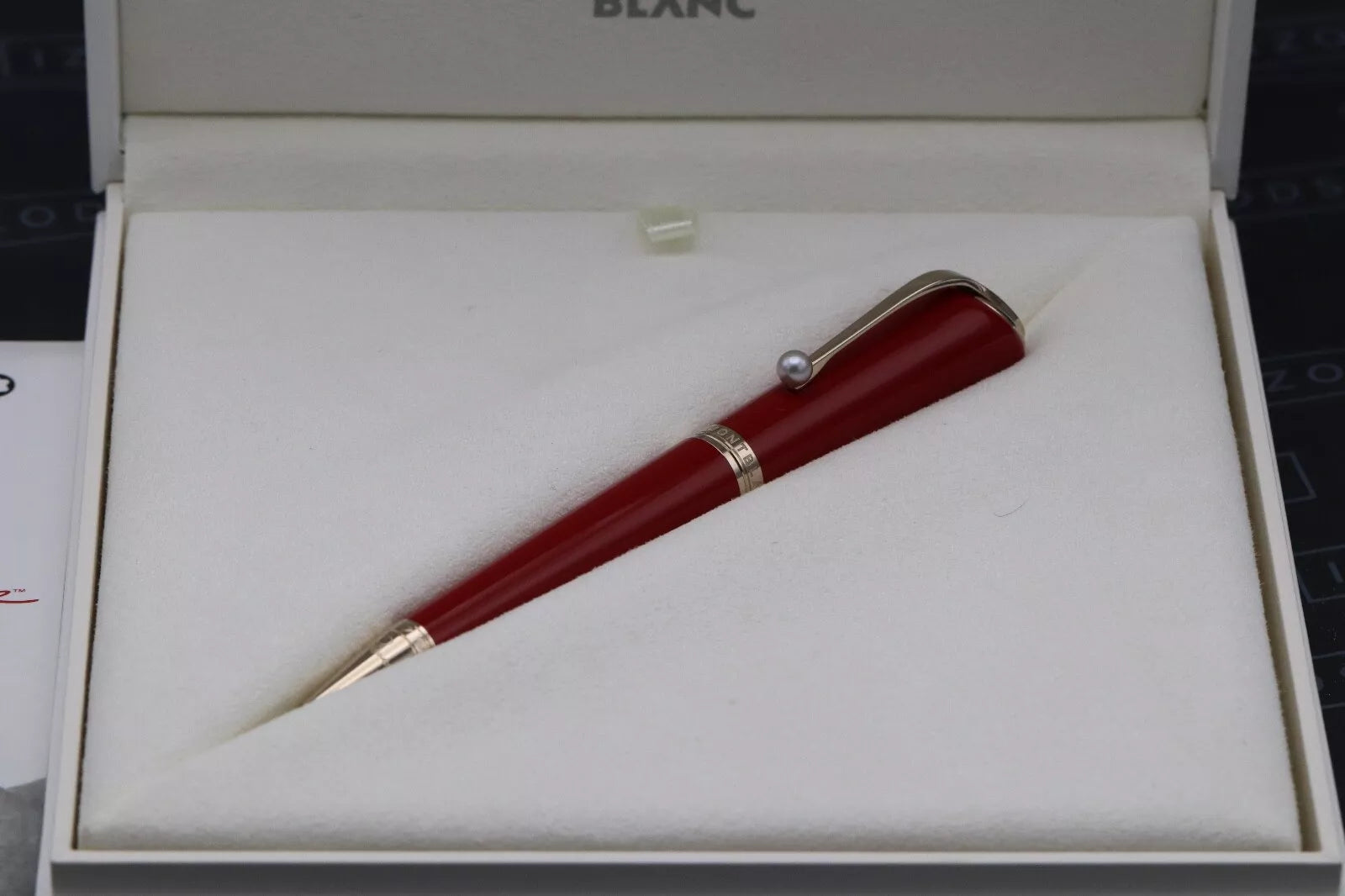 Montblanc Muses Marilyn Monroe Red Ballpoint Pen image 8