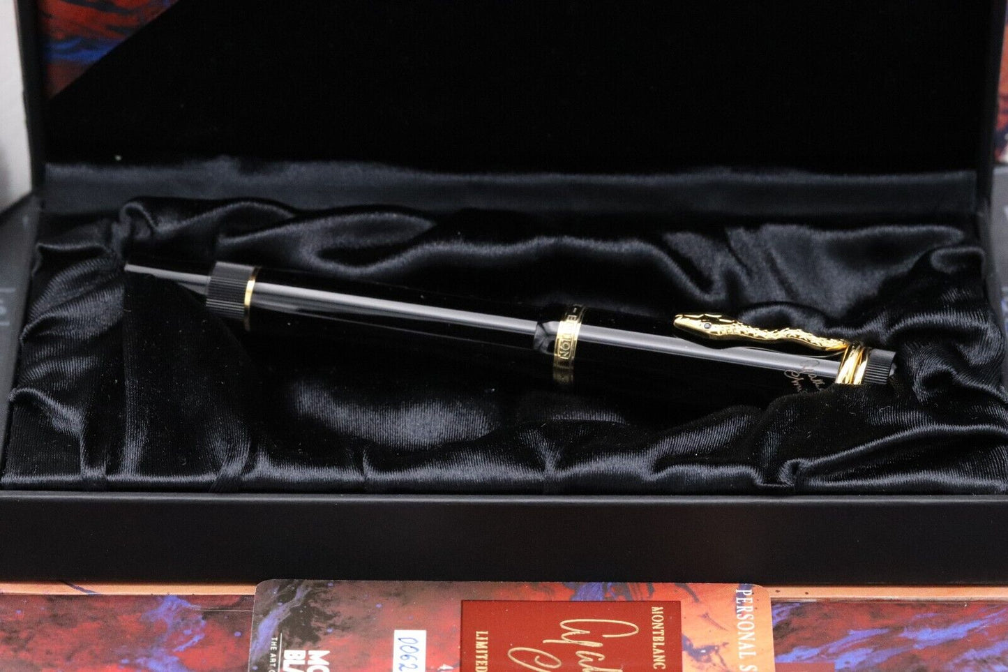 Montblanc Writers Edition Agatha Christie Vermeil Fountain Pen - 0062/4810 image 7