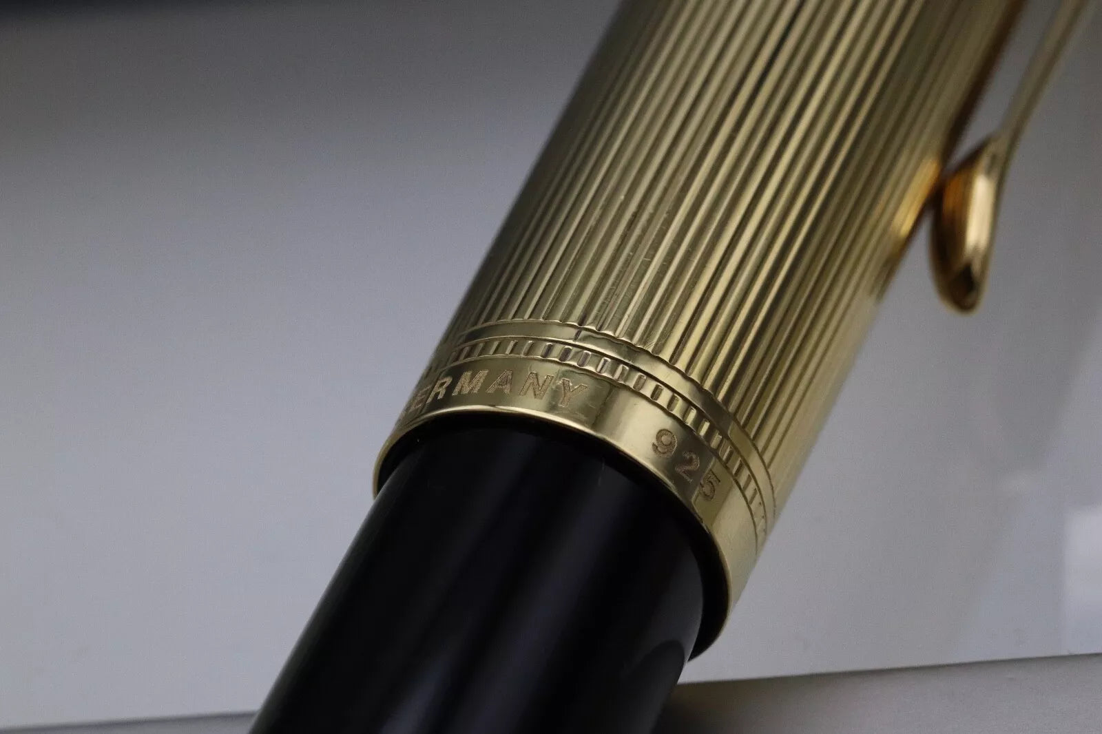 Pelikan Souveran M1050 Vermeil Black Fountain Pen - PF Marked Nib image 5