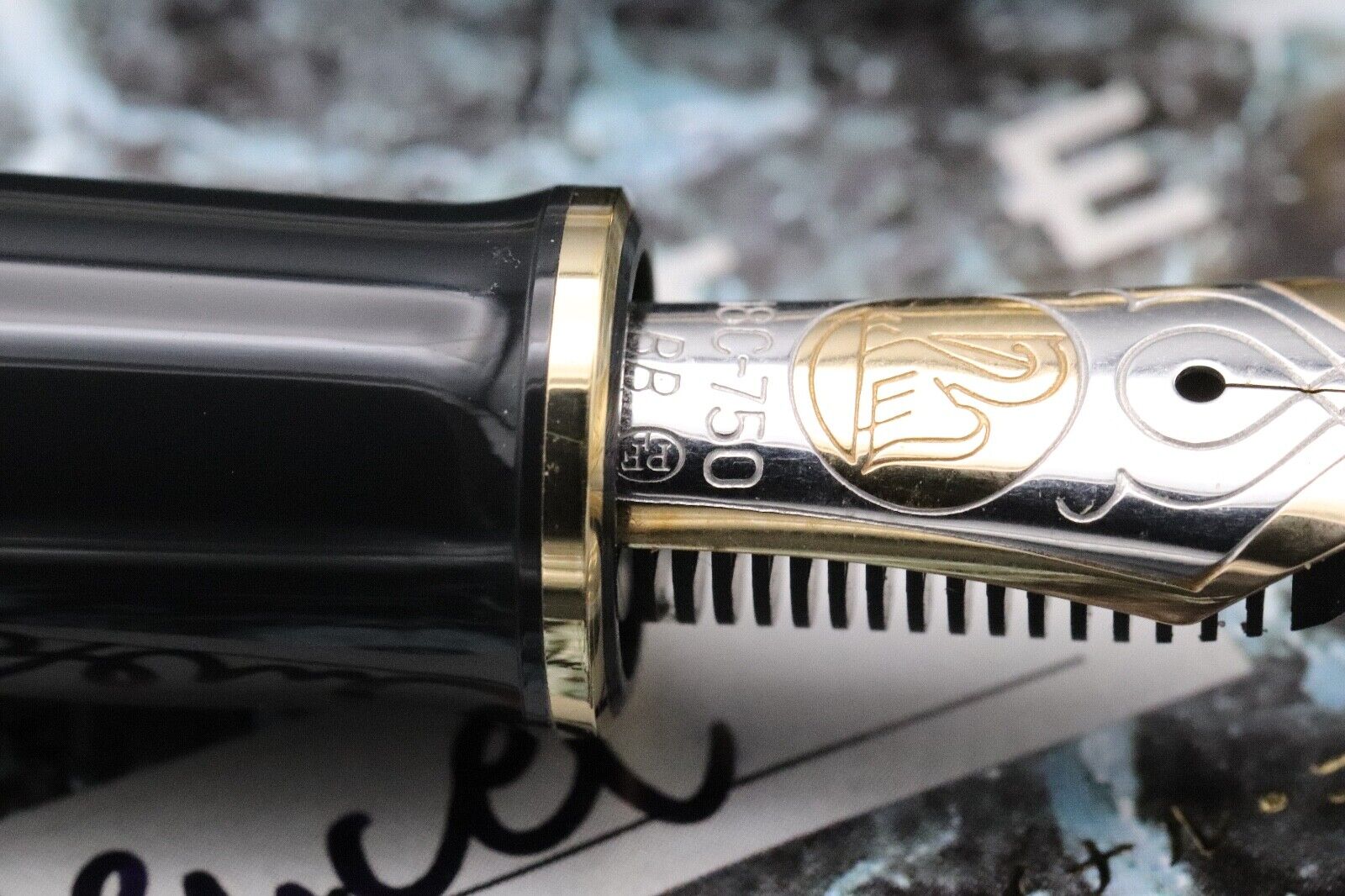 Pelikan Souveran M800 Wall Street LE Fountain Pen - UNUSED - BB PF Marking Nib image 3