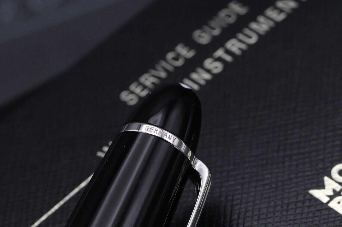 Montblanc Meisterstück 161 LeGrand Platinum-Coated Ballpoint Pen image 4