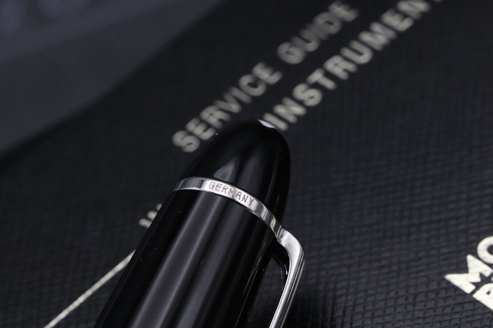Montblanc Meisterstück 161 LeGrand Platinum-Coated Ballpoint Pen image 4