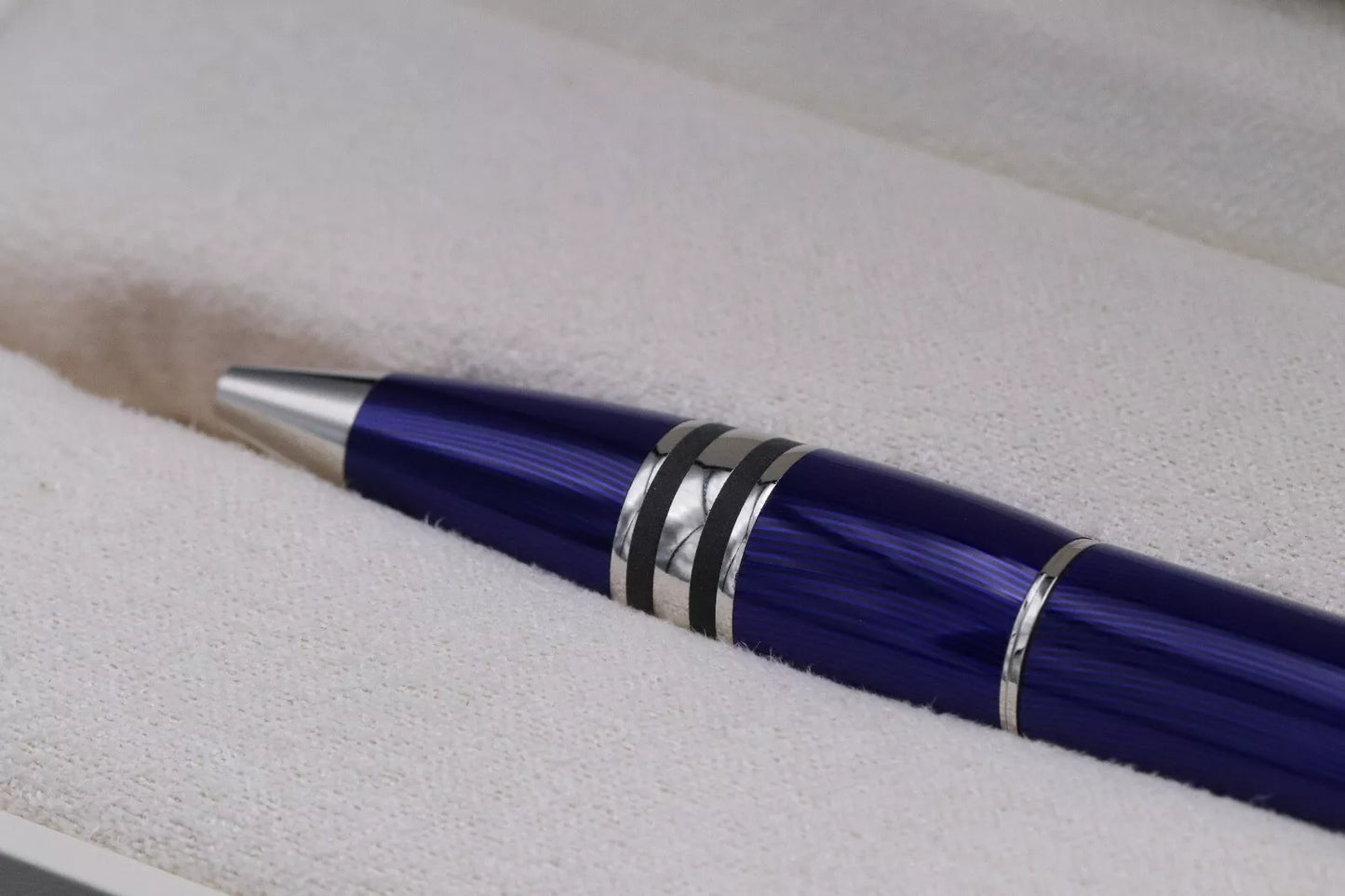 Montblanc Starwalker Cool Blue Ballpoint Pen image 5