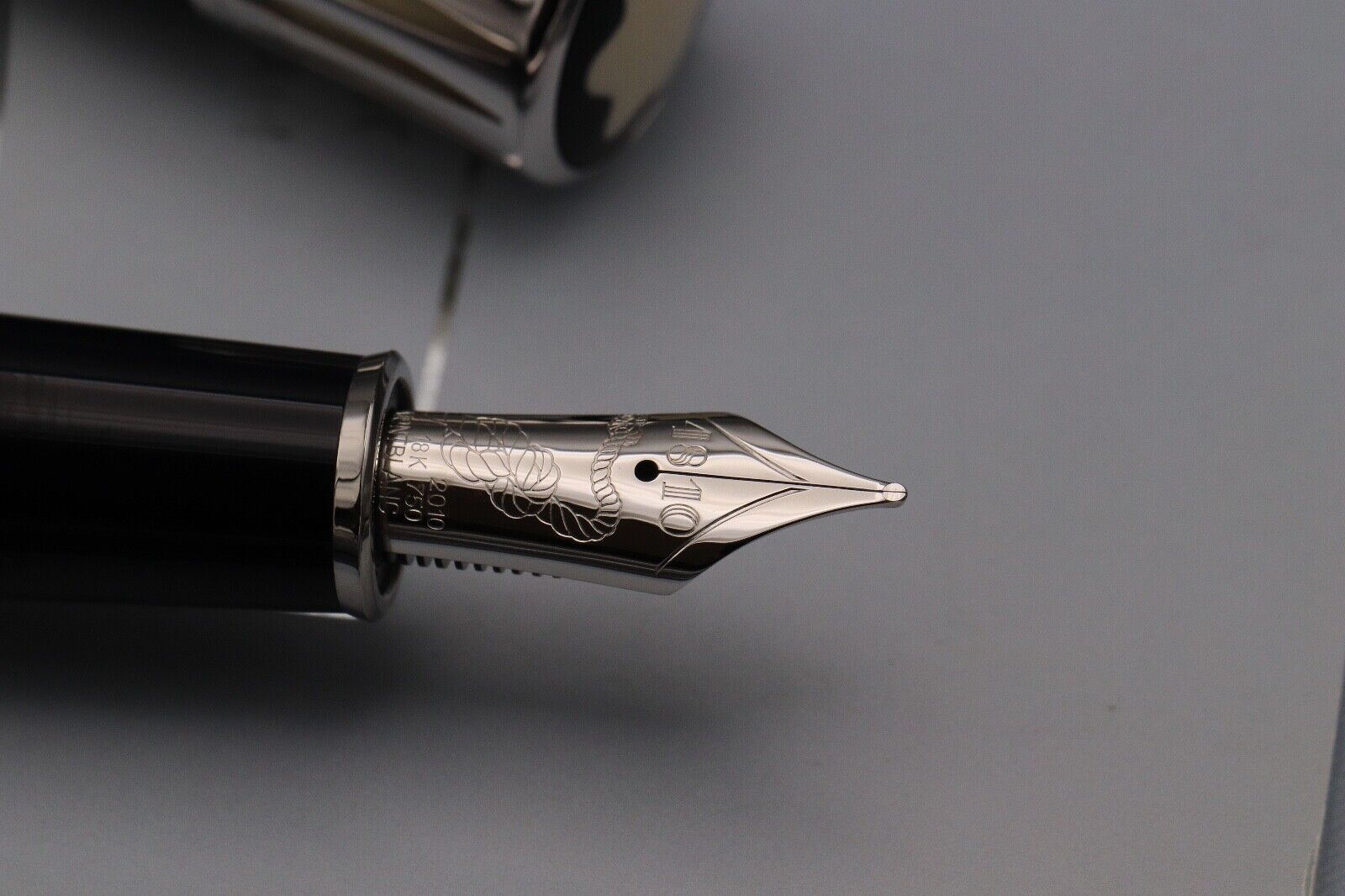 Montblanc Writers Edition Mark Twain Fountain Pen image 2