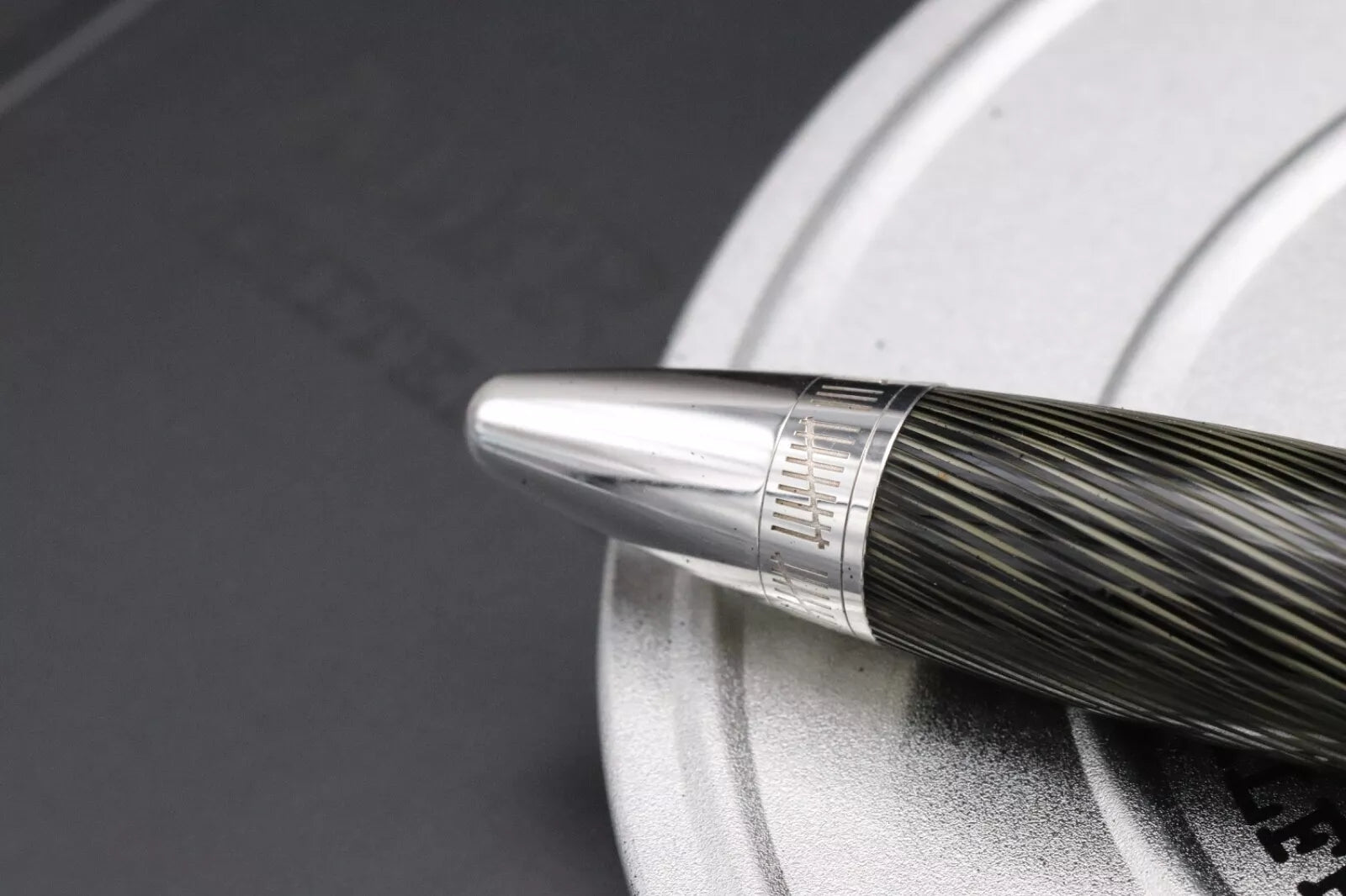 Montblanc Great Characters Alfred Hitchcock 3000 LE Fountain Pen image 3