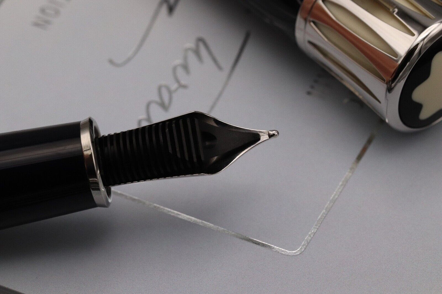 Montblanc Writers Edition Mark Twain Fountain Pen image 4