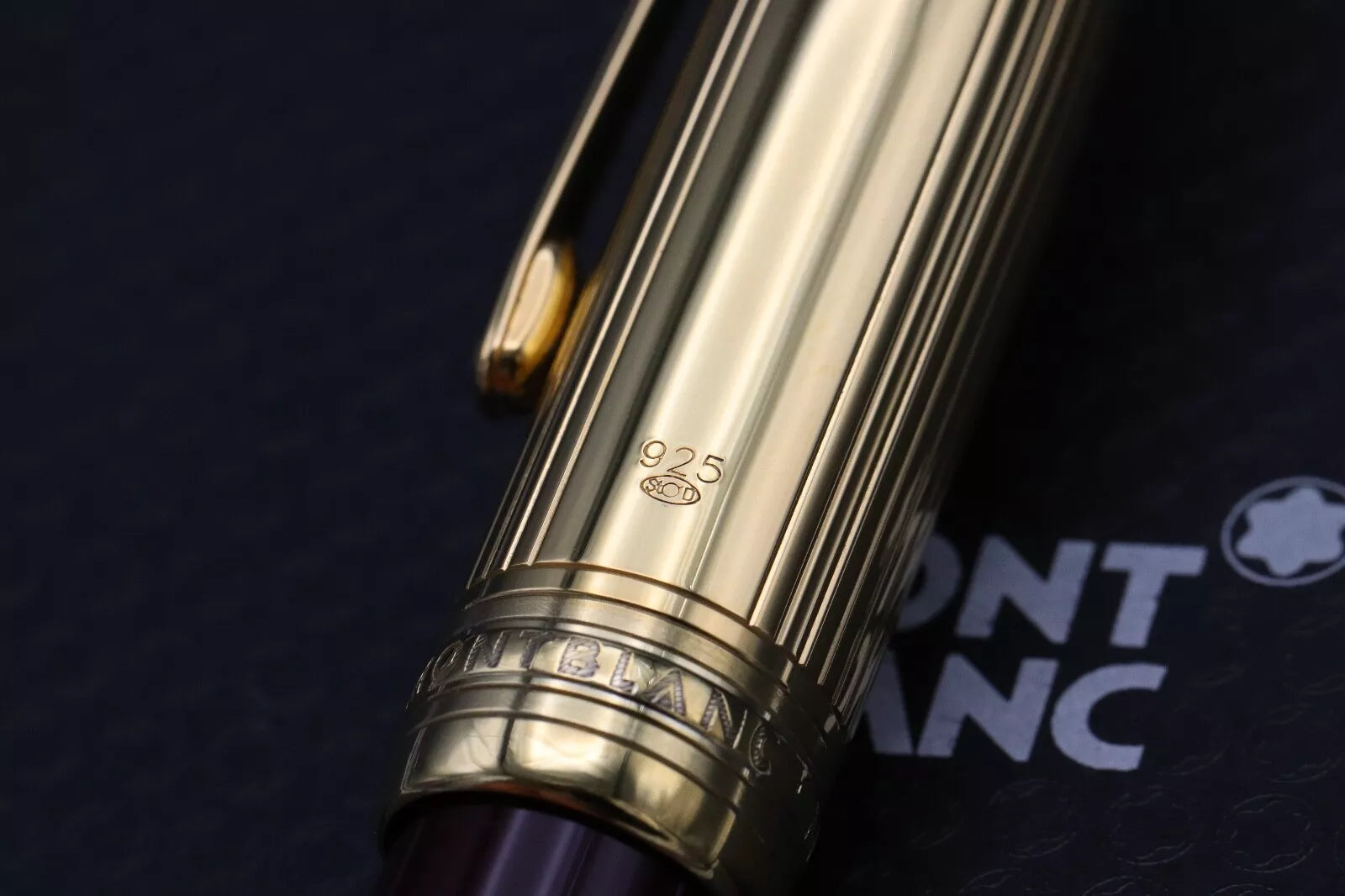 Montblanc Meisterstuck Traveller Bordeaux Vermeil Fountain Pen with Pouch image 6