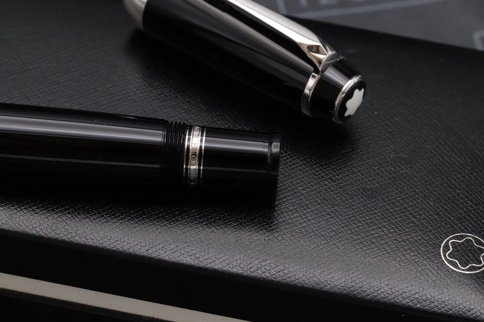 Montblanc Boheme XL Platinum Line No Stone Fountain Pen - Fine Nib image 3