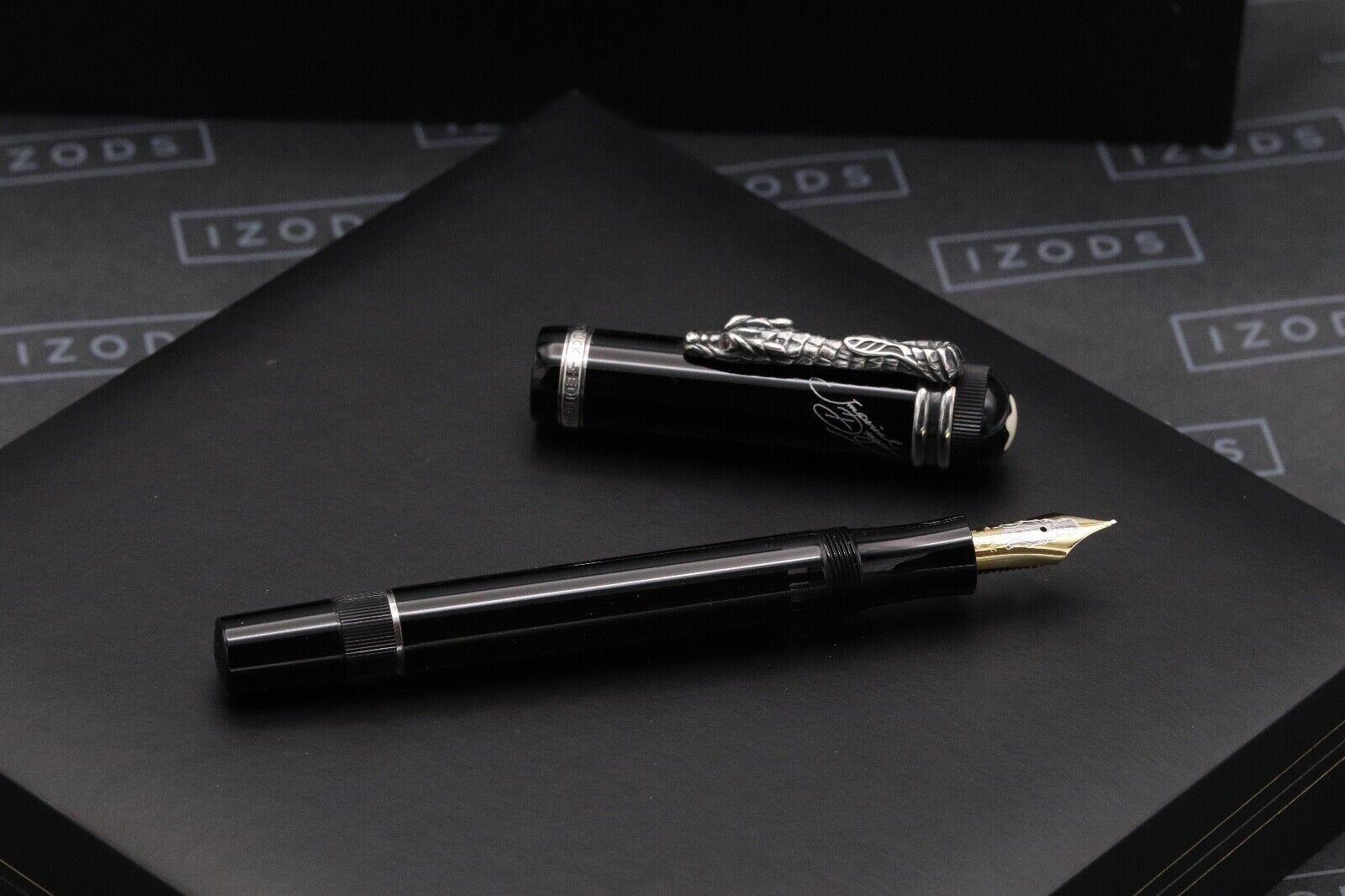 Montblanc Writers Edition Imperial Dragon Fountain Pen - NEVER INKED image 1