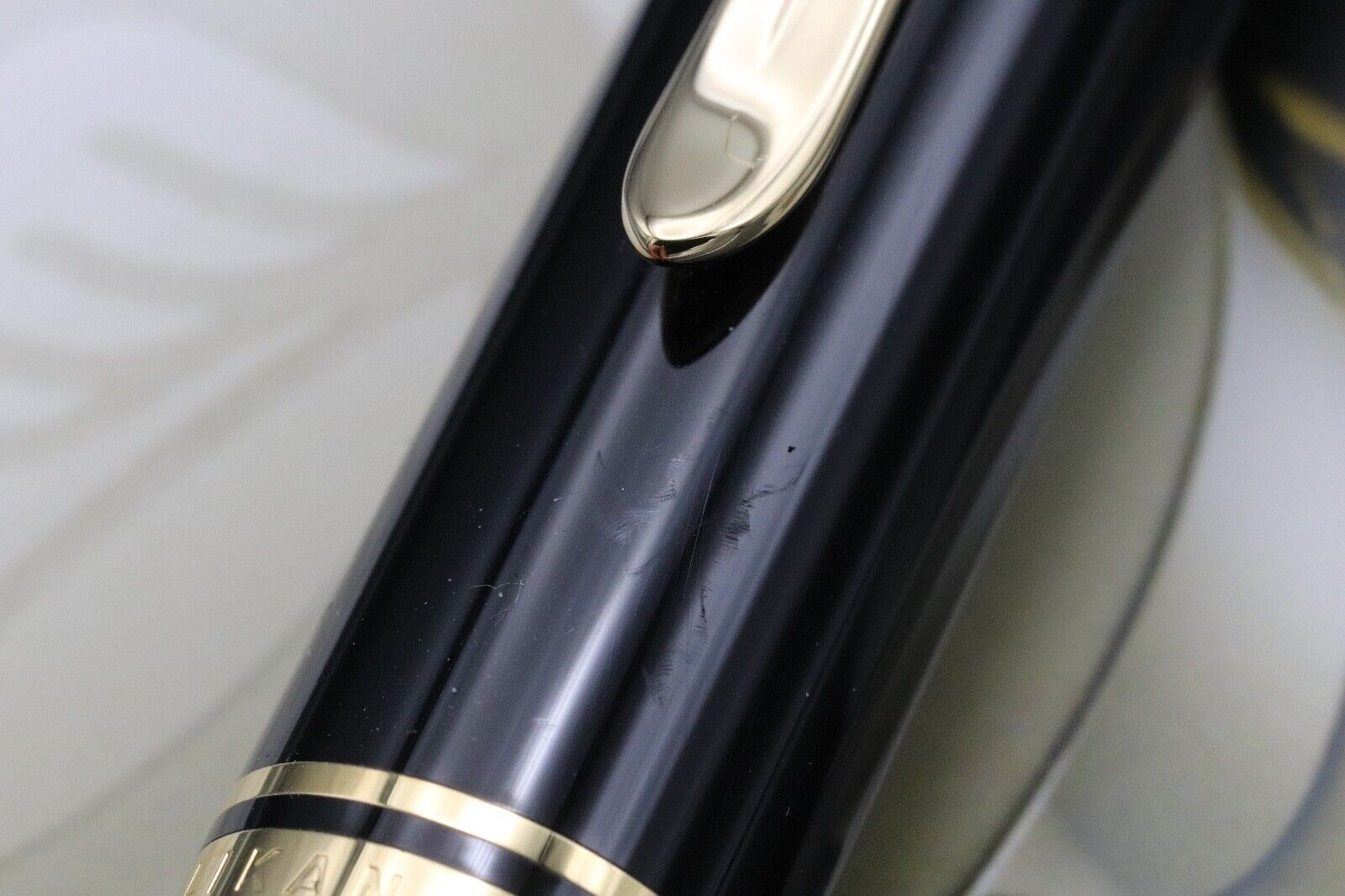 Pelikan Souveran M800 Green Black Fountain Pen - EF Nib image 4