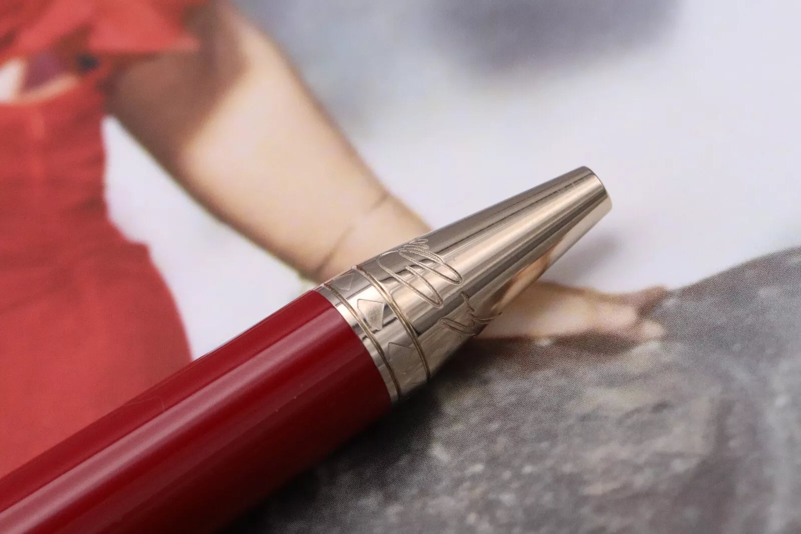 Montblanc Muses Marilyn Monroe Red Ballpoint Pen image 6