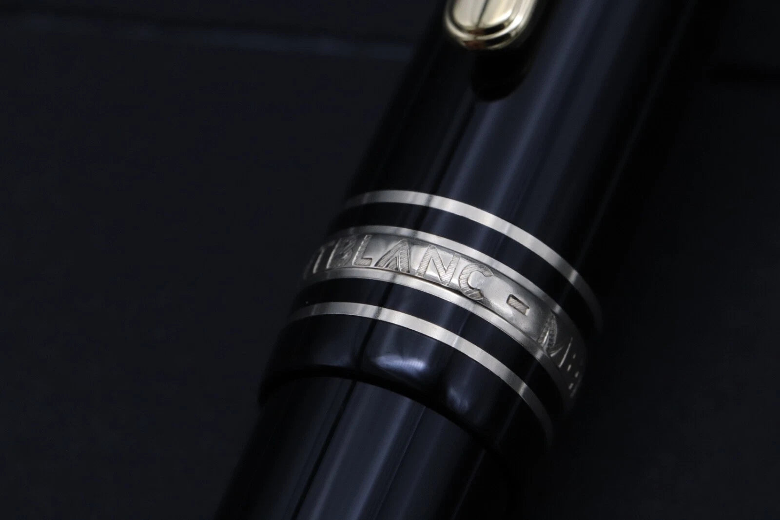 Montblanc Meisterstuck 145 Classique Gold Coated Fountain Pen image 3