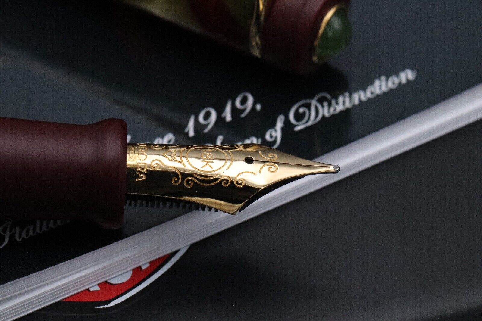 Aurora Asia Limited Edition Fountain Pen - 18k Medium image 2