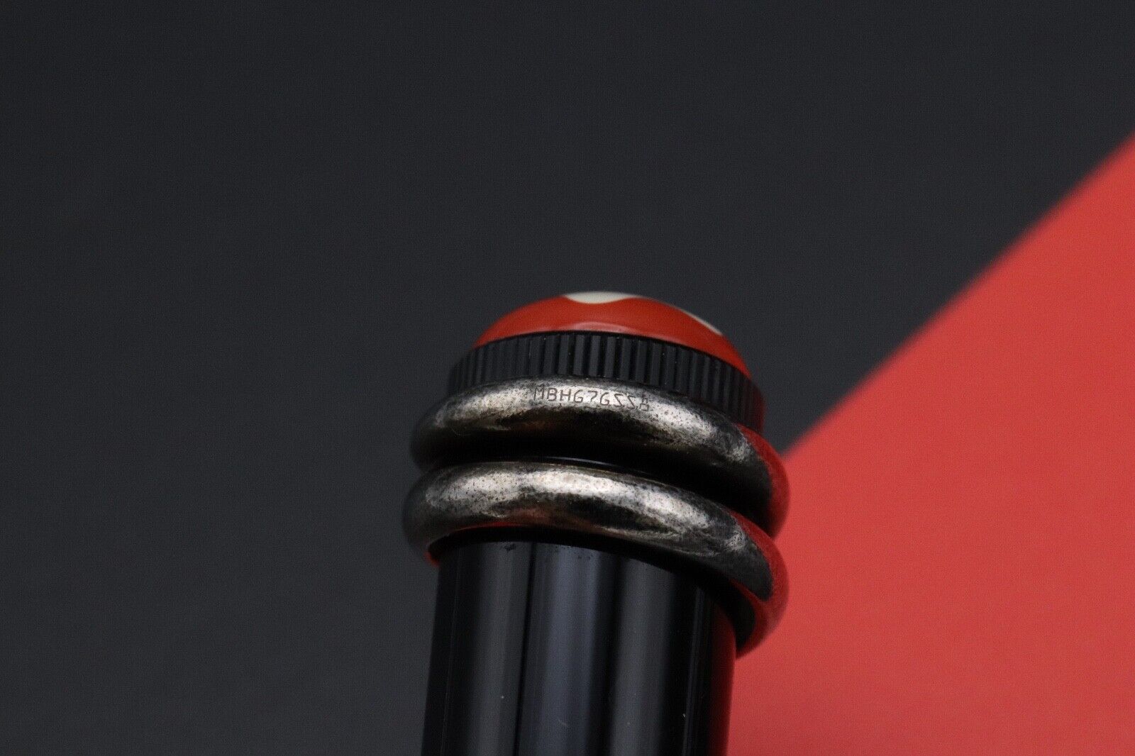 Montblanc Heritage Rouge et Noir Black SE Rollerball / Fineliner Pen image 4