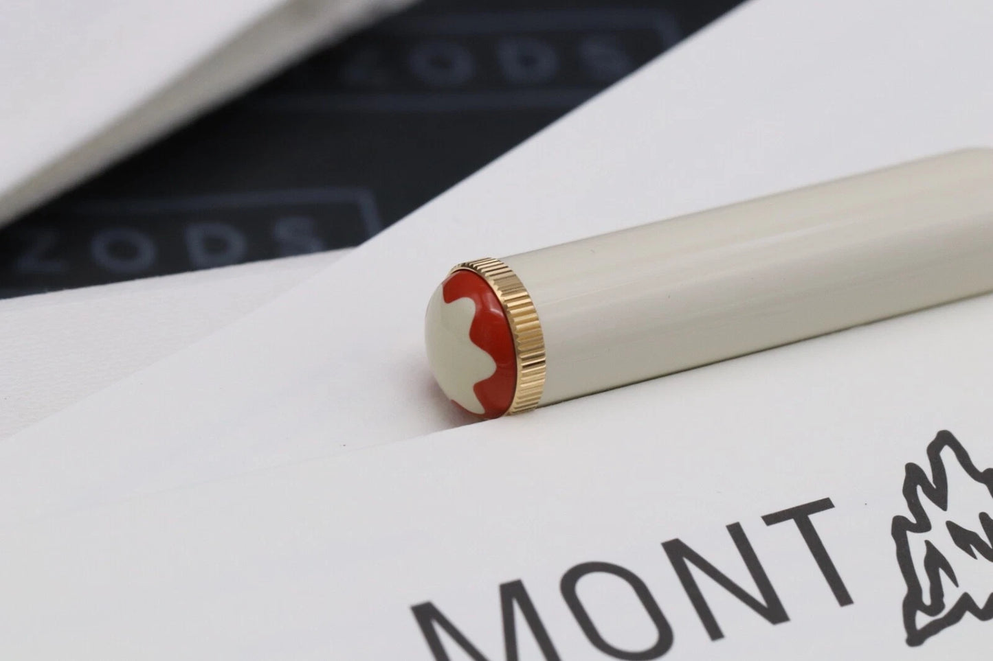 Montblanc Heritage Rouge et Noir Baby Ivory-Resin Rollerball Pen image 2