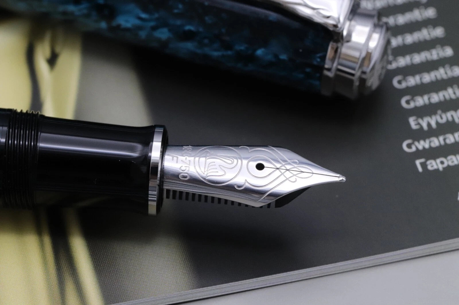 Pelikan Souveran M805 Ocean Swirl Special Edition Fountain Pen image 2