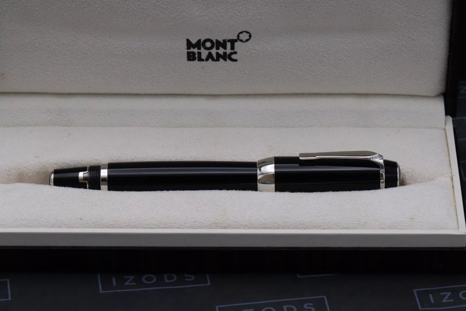 Montblanc Boheme XL Platinum Line No Stone Fountain Pen - Fine Nib image 8