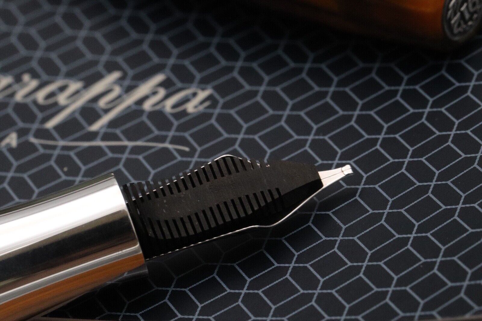 Montegrappa Extra 1930 Turtle Brown Celluloid Fountain Pen - Stub Nib image 4