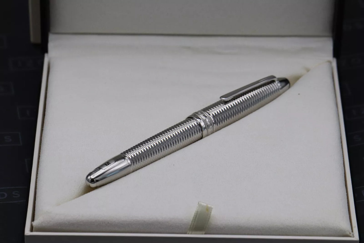 Montblanc Meisterstuck LeGrand Geometry Platinum-Coated Fountain Pen - UNUSED image 9