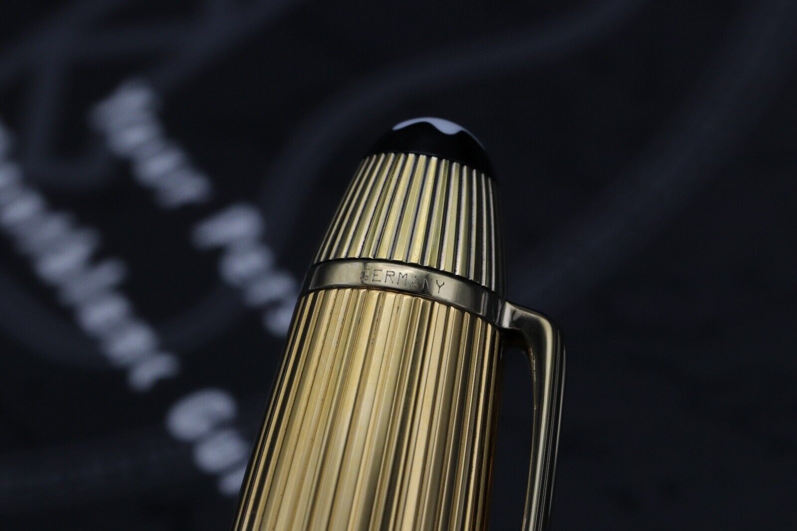 Montblanc Meisterstück 146 LeGrand Vermeil Pinstripe Fountain Pen - NEVER INKED image 7