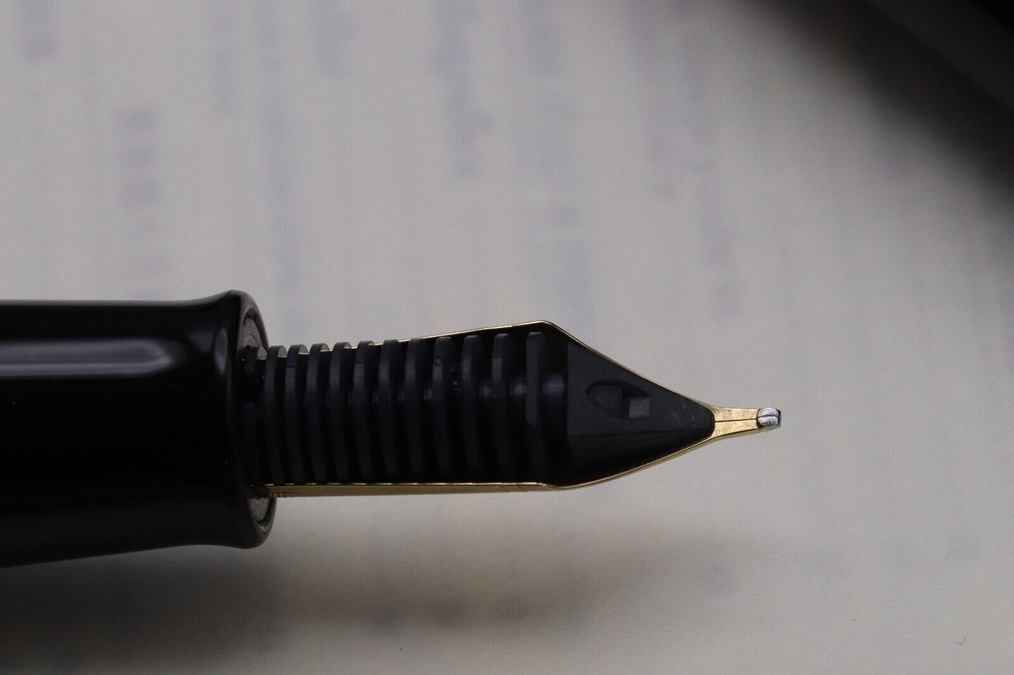 Namiki Yukari Royale Black Urushi Fountain Pen – Broad Stub John Sorowka Nib image 3
